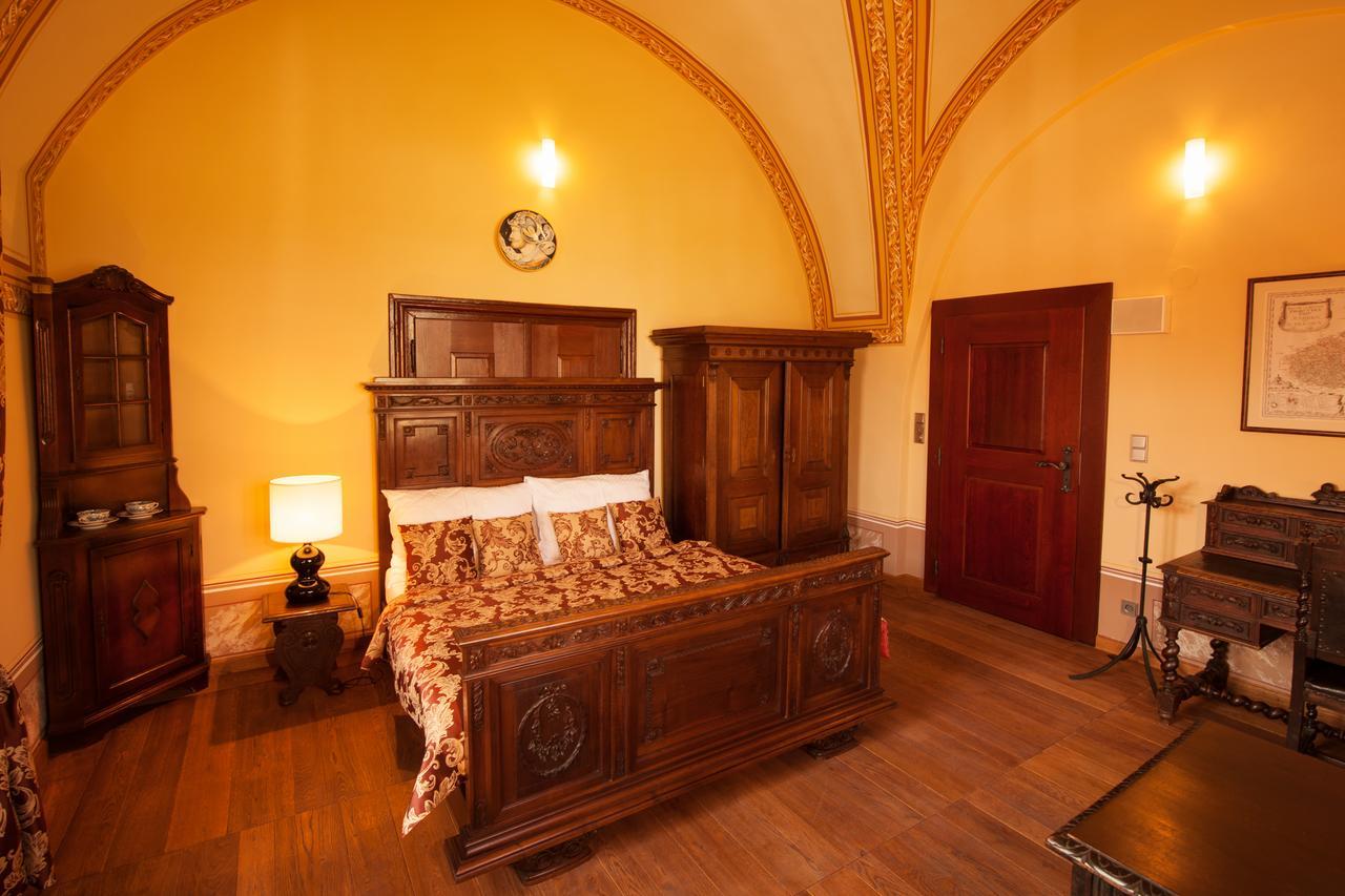Hotel Zamek Valec Vladislav Екстер'єр фото