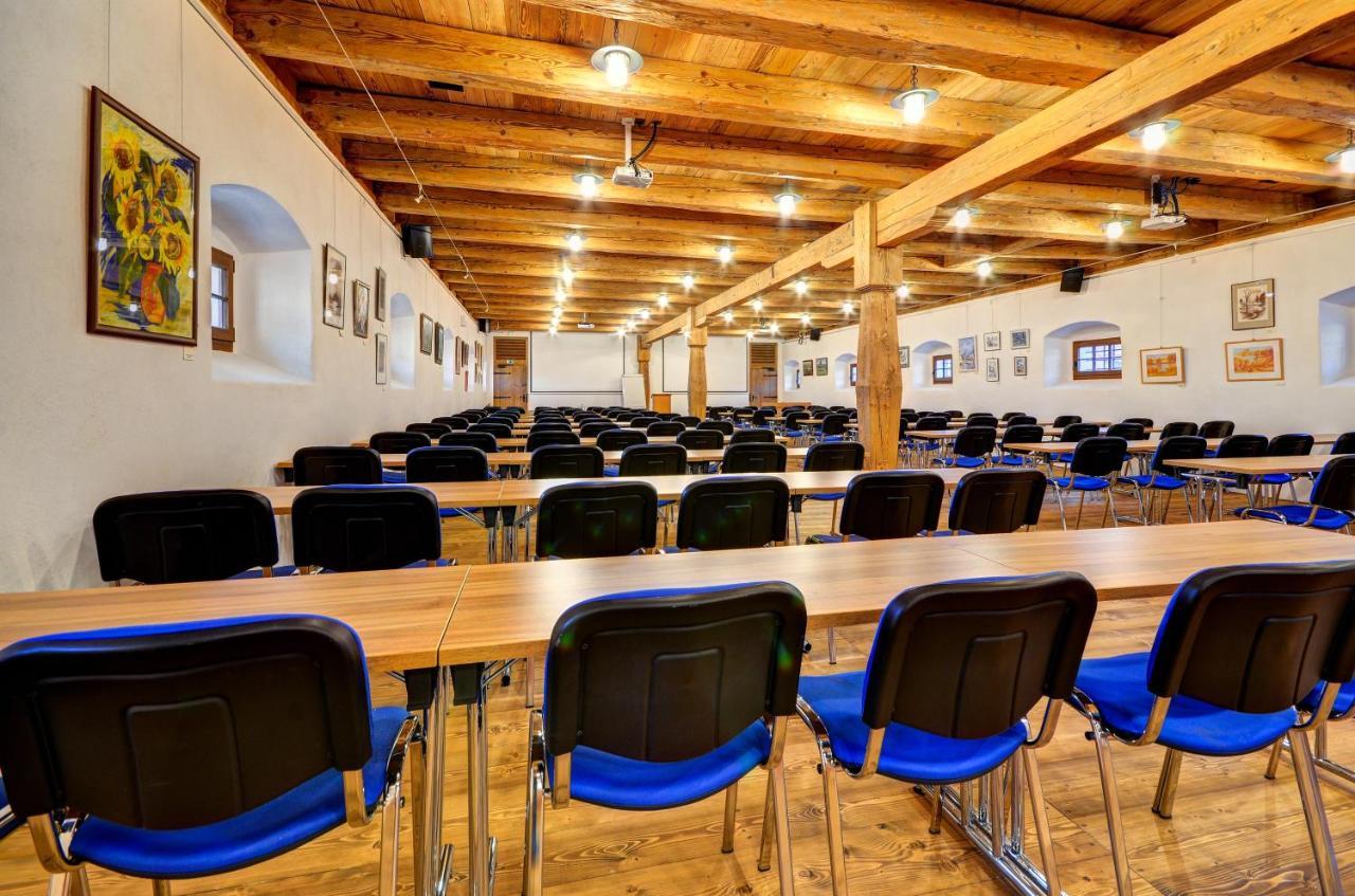 Hotel Zamek Valec Vladislav Екстер'єр фото